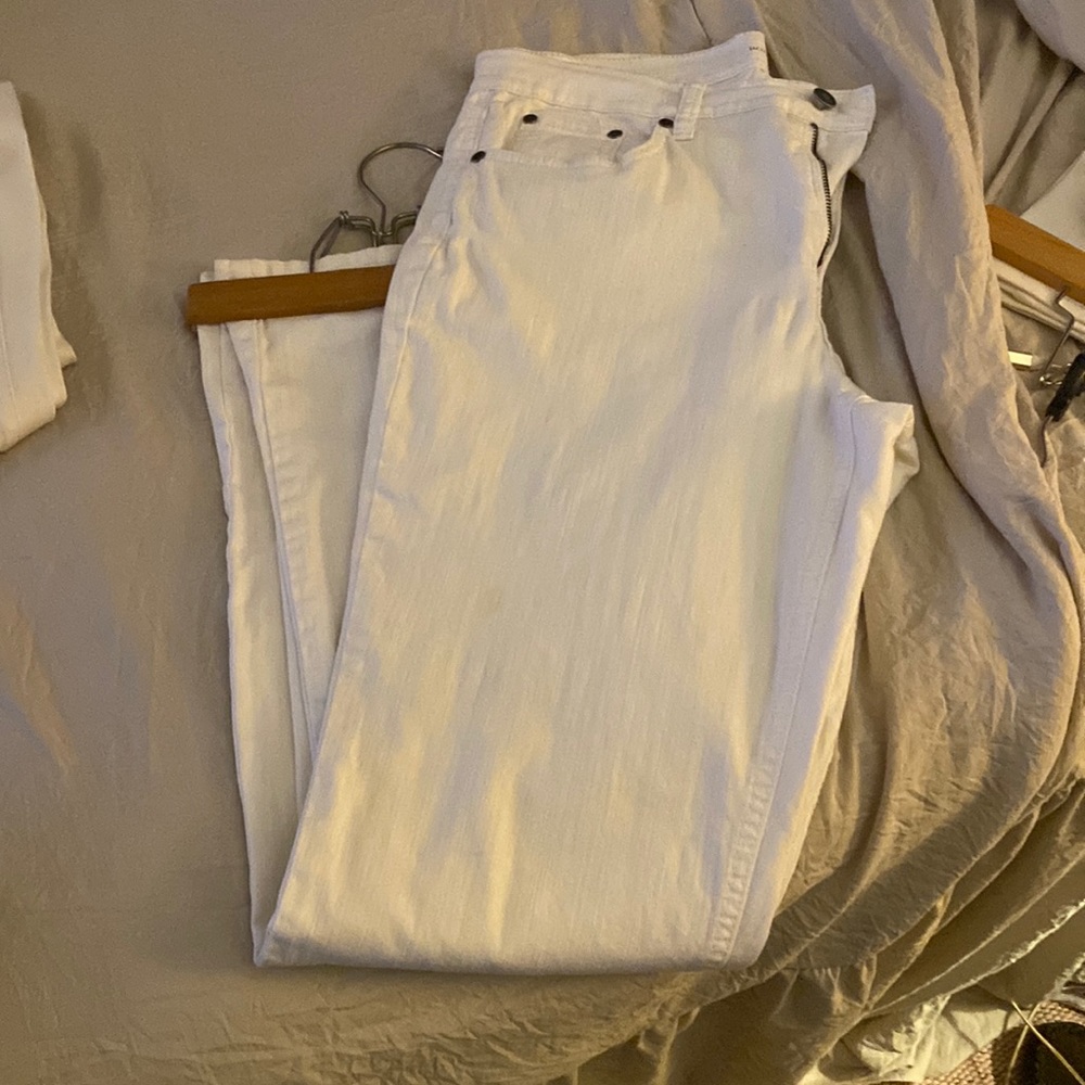 White Jaclyn Smith jeans size 12